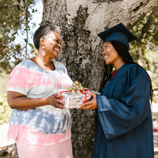 🌸 Celebrate Mom with Heartfelt Gifts from The Giving Spot 🌸